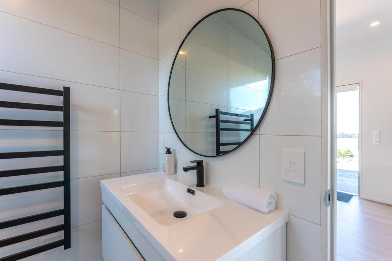 Luna Cottage. Stunning Ocean Views On Waiheke Oneroa Εξωτερικό φωτογραφία