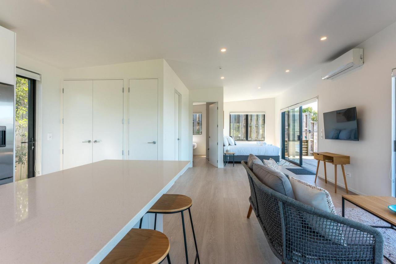 Luna Cottage. Stunning Ocean Views On Waiheke Oneroa Εξωτερικό φωτογραφία